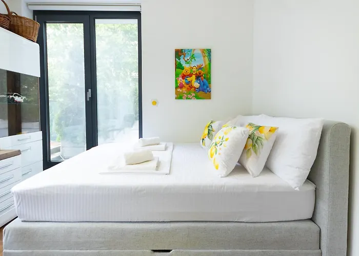 The Terrace Lounge By Rv *