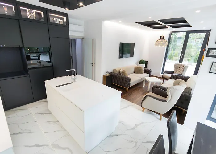 The Terrace Lounge By Rv Apartment *