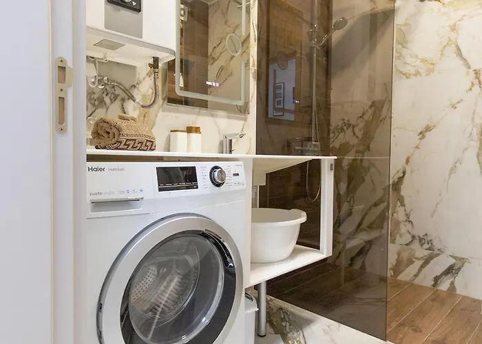 The Terrace Lounge By Rv Apartment *